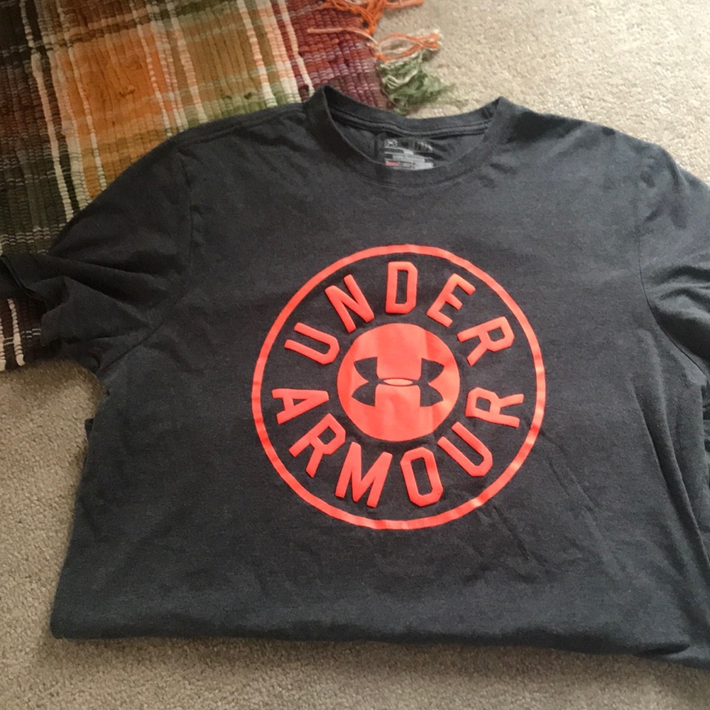 Under Armour loose T-shirt